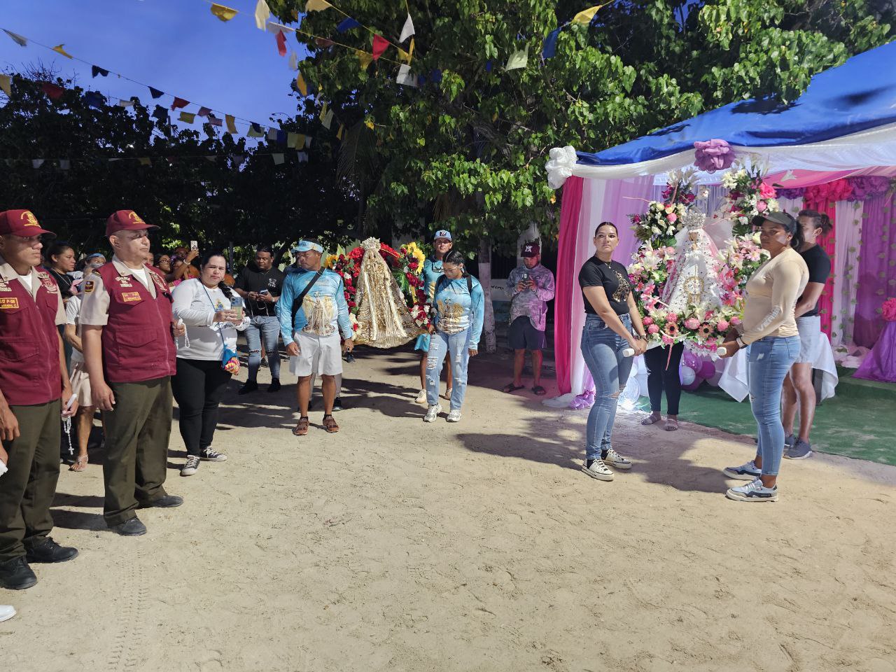 El Gran Roque se transformó en santuario vivo para honrar a la Virgen del Valle